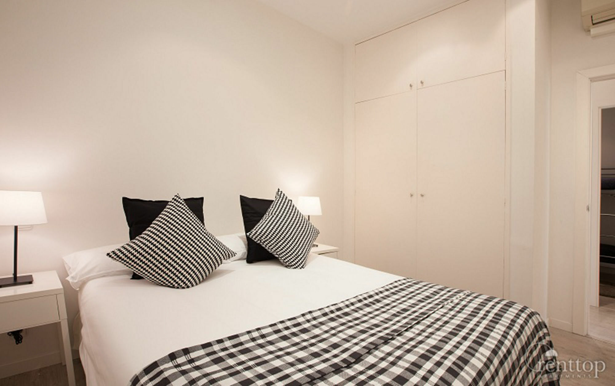 Rent Aparments Diagonal-aribau * Barcellona